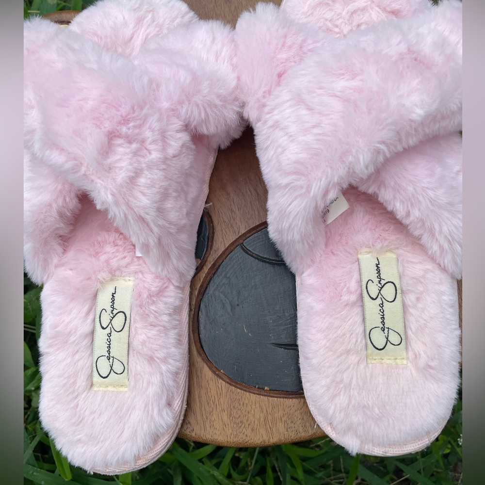 EUC Jessica Simpson pink fuzzy slippers size 7/8 - Picture 6 of 12